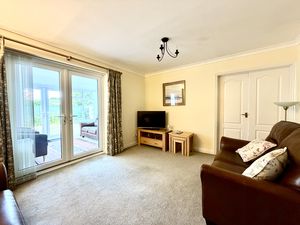 Living Room- click for photo gallery